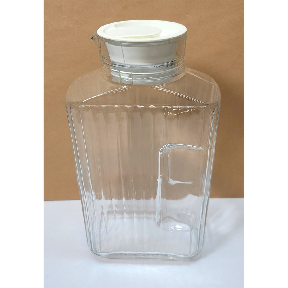 Arc France Clear Ribbed Glass Refrigerator Pitcher/Jug White Plastic Lid 2 Qt